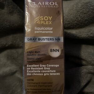 Clariol professional hair dye. 8NN/ light rich neutral blonde.
